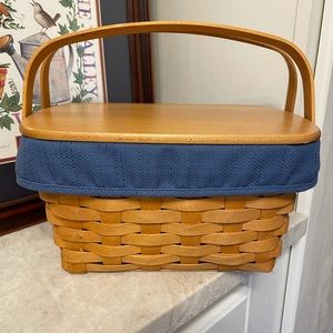 2001 Longaberger Sewing Basket